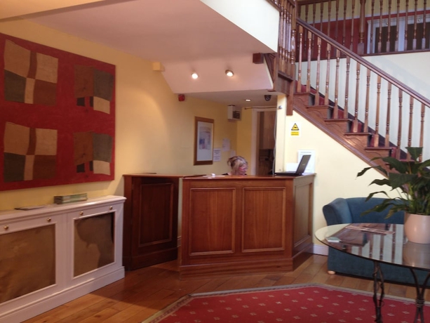 Imagen de los interiores del Hotel Glenmore House. Foto 16