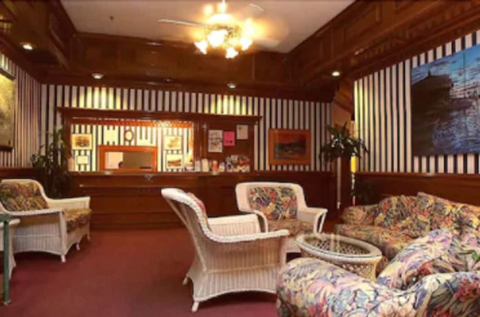 Imagen de los interiores del Hotel Glenmore Plaza. Foto 19