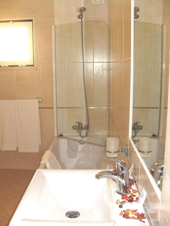 Imagen de la habitación del Hotel Glenridge Albufeira Beach and Golf Resort. Foto 3