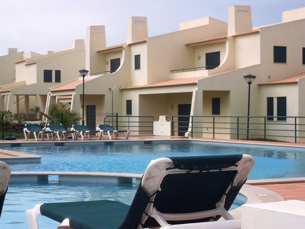 Imagen de la piscina del Hotel Glenridge Albufeira Beach and Golf Resort. Foto 14
