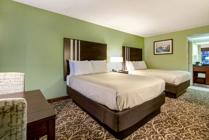 Imagen de la habitación del Hotel Glenstone Lodge. Foto 19