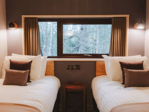 Imagen de los interiores del Hotel Glentress Forest Golden Oak. Foto 7