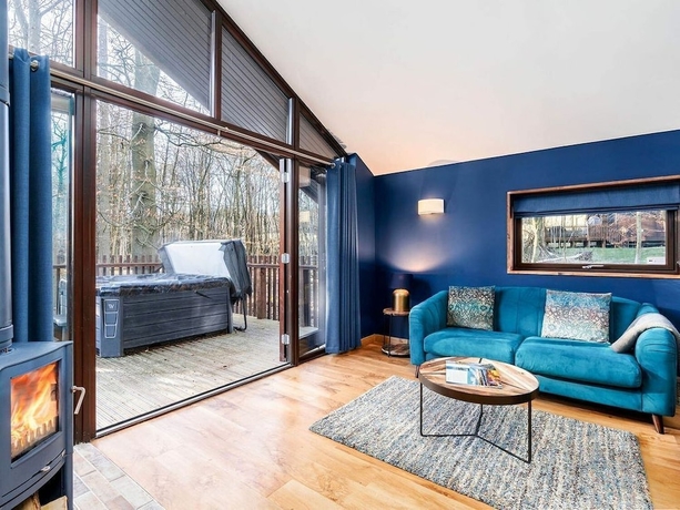 Imagen de los interiores del Hotel Glentress Forest Golden Oak. Foto 13