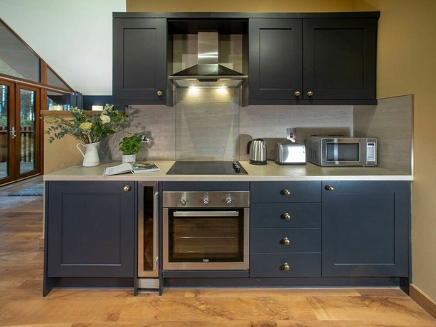 Imagen de los interiores del Hotel Glentress Forest Golden Oak. Foto 16