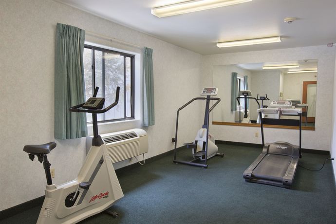 Imagen de los interiores del Hotel Glenwood Springs Cedar Lodge. Foto 16