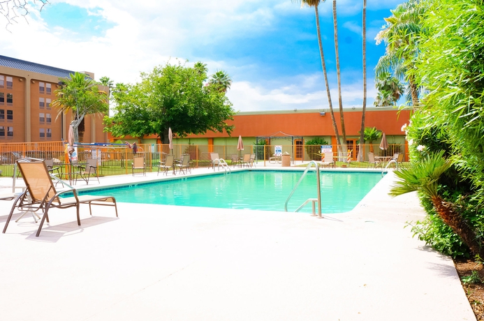 Imagen de la piscina del Hotel Glh. Foto 16