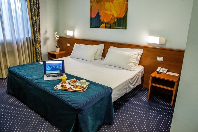 Imagen de la habitación del Hotel Glis. Foto 3
