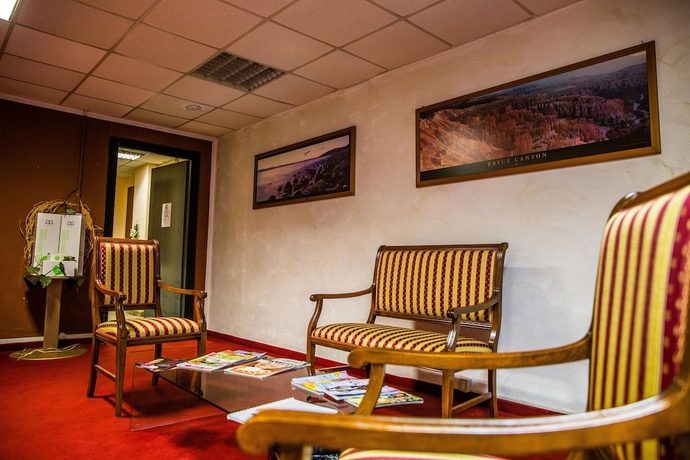 Imagen de los interiores del Hotel Glis. Foto 19