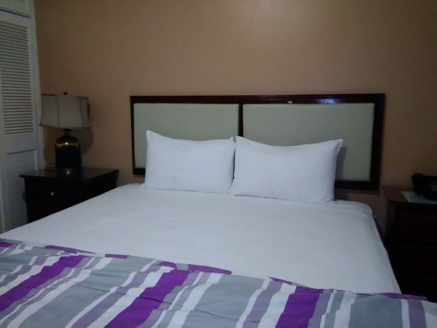 Imagen de la habitación del Hotel Glistening Waters. Foto 6