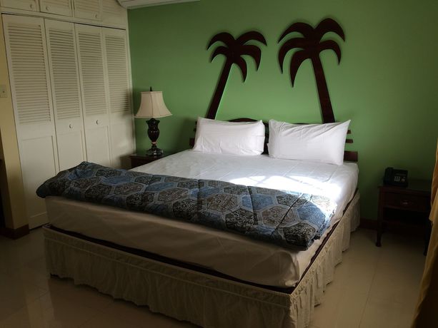 Imagen de la habitación del Hotel Glistening Waters. Foto 7