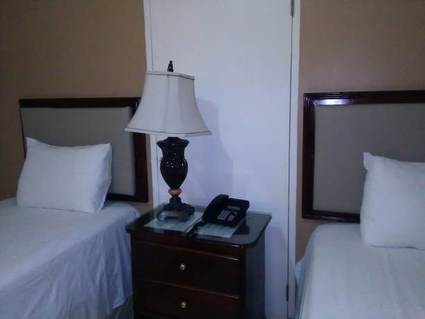 Imagen de la habitación del Hotel Glistening Waters. Foto 11