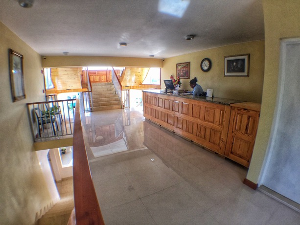 Imagen de los interiores del Hotel Glistening Waters. Foto 18