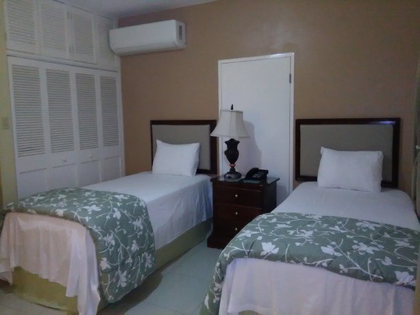 Imagen de la habitación del Hotel Glistening Waters. Foto 12