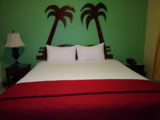 Imagen de la habitación del Hotel Glistening Waters. Foto 13