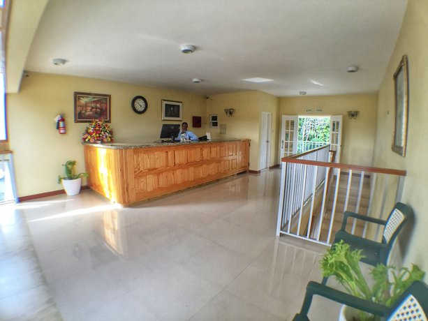 Imagen de los interiores del Hotel Glistening Waters. Foto 20