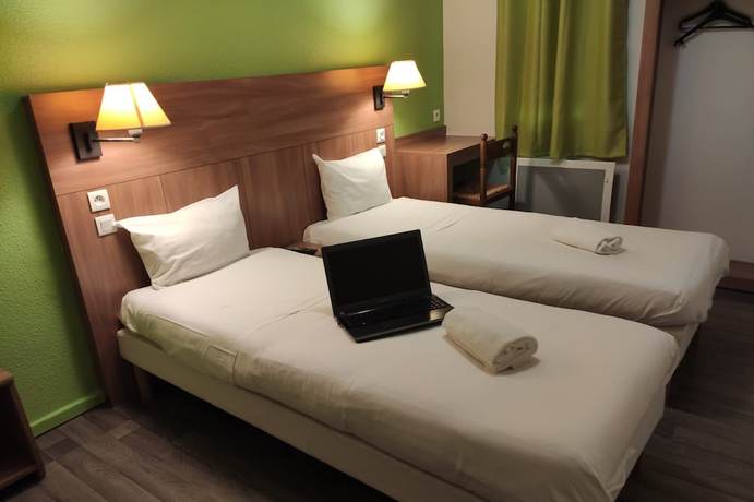 Imagen de la habitación del Hotel Glisy. Foto 5