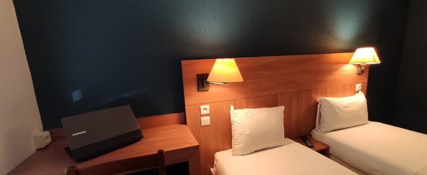 Imagen de la habitación del Hotel Glisy. Foto 12