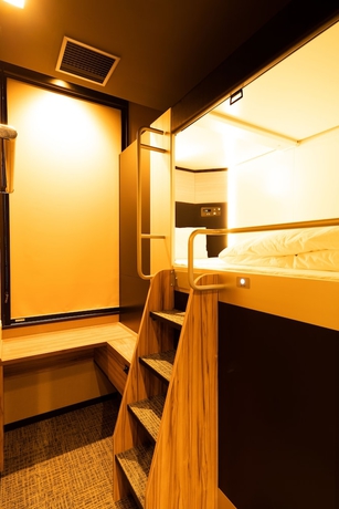 Imagen de la habitación del Hotel Global Cabin Yokohama Chukagai. Foto 4