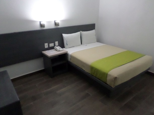 Imagen de la habitación del Hotel Global Express. Foto 9