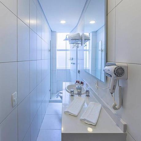 Imagen de la habitación del Hotel Global Grupos. Foto 6