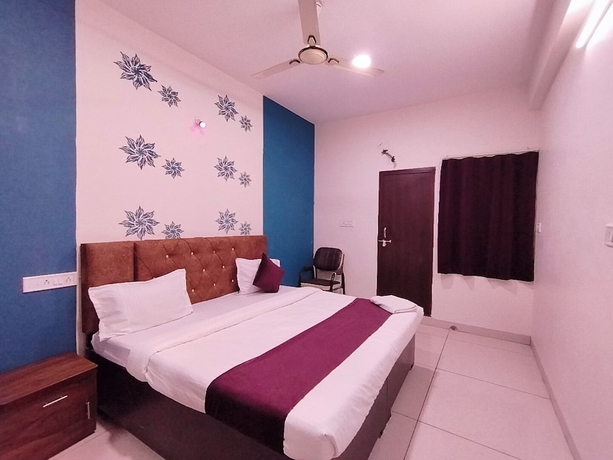 Imagen de la habitación del Hotel Global Inn, Indore. Foto 1