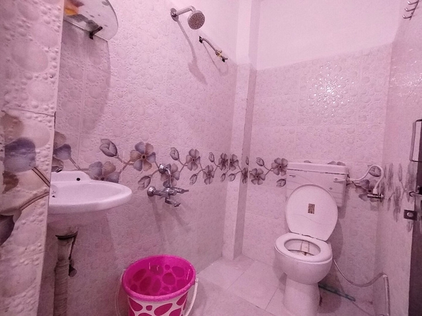 Imagen de la habitación del Hotel Global Inn, Indore. Foto 9