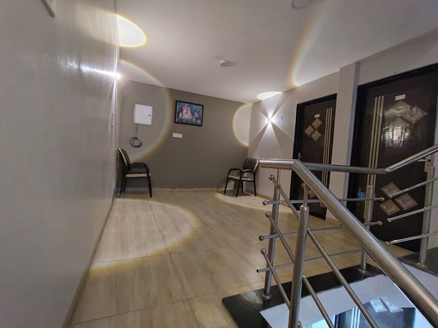 Imagen de los interiores del Hotel Global Inn, Indore. Foto 15