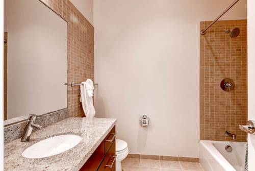 Imagen de la habitación del Hotel Global Luxury Suites At Foggy Bottom. Foto 12