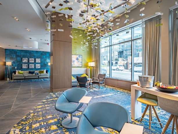 Imagen de los interiores del Hotel Global Luxury Suites Bethesda Chevy Chase. Foto 14