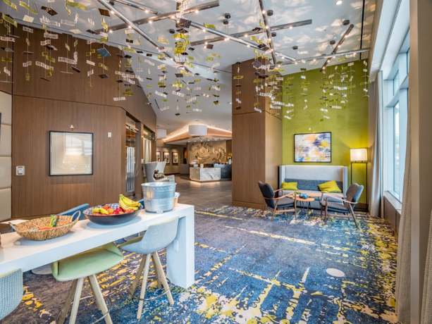 Imagen de los interiores del Hotel Global Luxury Suites Bethesda Chevy Chase. Foto 15