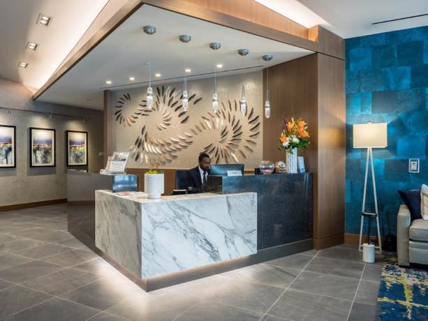 Imagen de los interiores del Hotel Global Luxury Suites Bethesda Chevy Chase. Foto 18