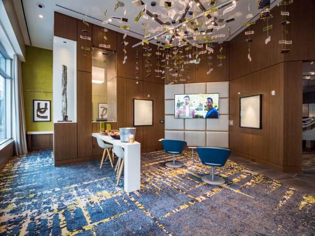 Imagen de los interiores del Hotel Global Luxury Suites Bethesda Chevy Chase. Foto 19