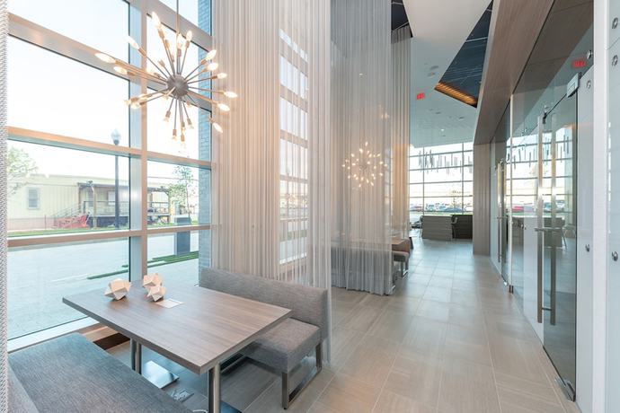 Imagen de los interiores del Hotel Global Luxury Suites Crystal City. Foto 12
