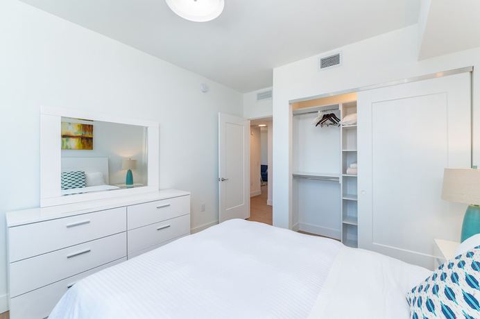 Imagen de la habitación del Hotel Global Luxury Suites Miami Worldcenter. Foto 12