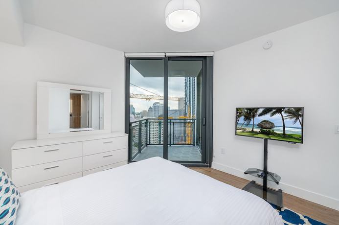 Imagen de la habitación del Hotel Global Luxury Suites Miami Worldcenter. Foto 14