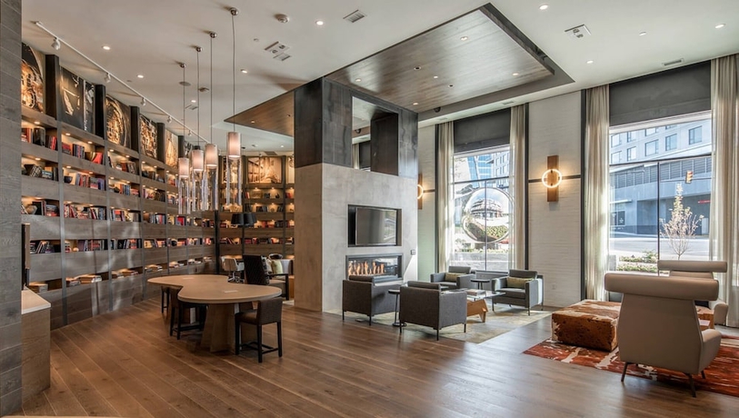Imagen de los interiores del Hotel Global Luxury Suites at Reston. Foto 17