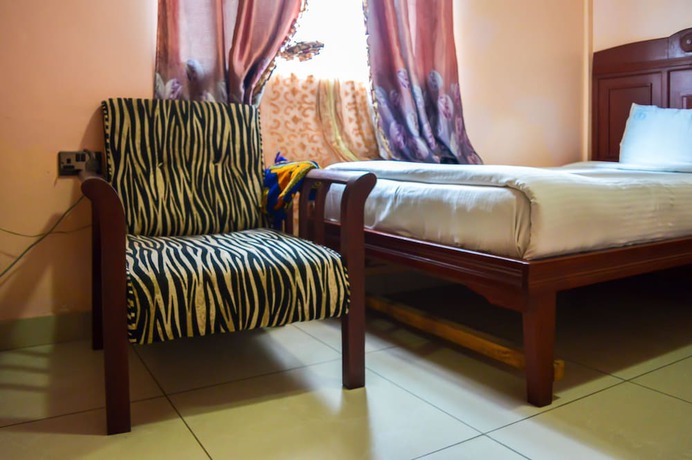 Imagen de la habitación del Hotel Global Palace. Foto 9