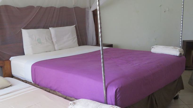 Imagen de la habitación del Hotel Global Village. Foto 16