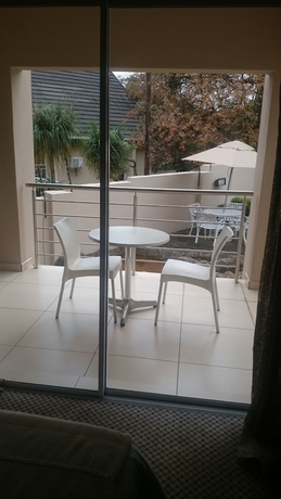 Imagen de la habitación del Hotel Global Village Guest House. Foto 11