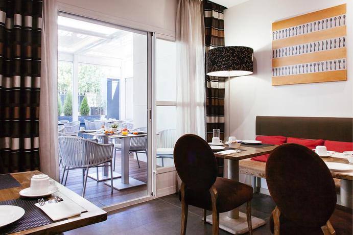 Imagen del bar/restaurante del Hotel Globales Acis and Galatea. Foto 2