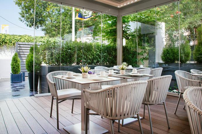 Imagen del bar/restaurante del Hotel Globales Acis and Galatea. Foto 3