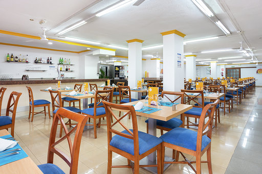 Imagen del bar/restaurante del Hotel Globales Acuario. Foto 6