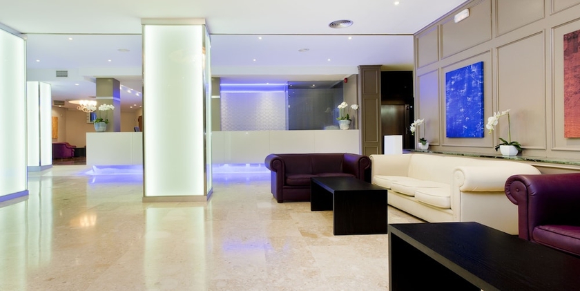Imagen de los interiores del Hotel Globales América. Foto 16