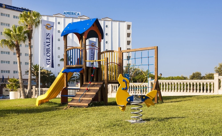 Imagen de los exteriores del Hotel Globales América. Foto 12