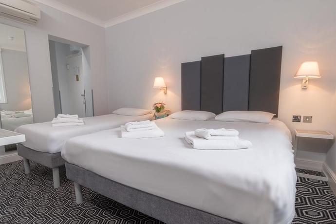 Imagen de la habitación del Hotel Globales Cala Blanca. Foto 9