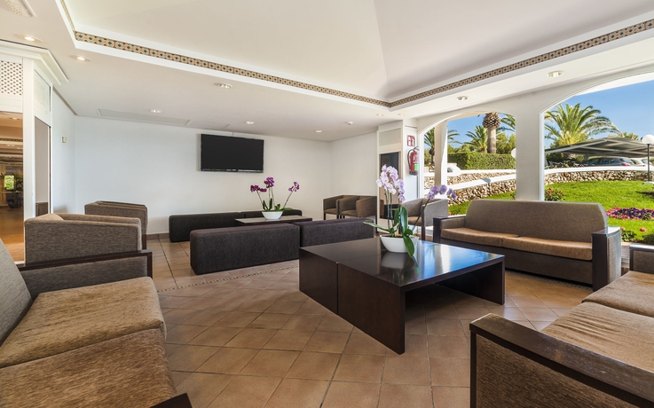 Imagen de los interiores del Hotel Globales Calan Blanes. Foto 15