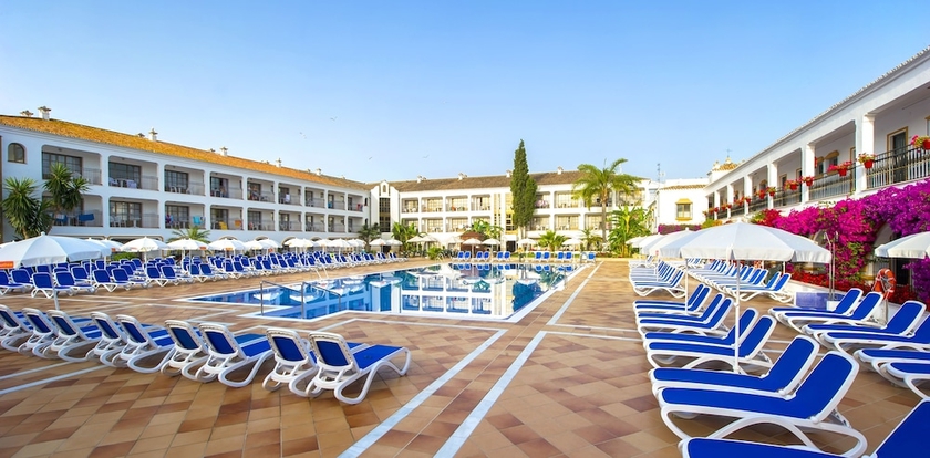 Imagen de la piscina del Hotel Globales Cortijo Blanco. Foto 18