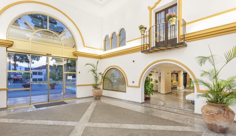 Imagen de los exteriores del Hotel Globales Cortijo Blanco. Foto 13