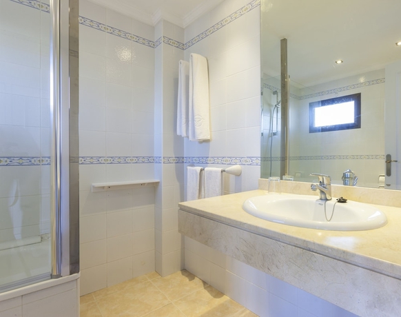 Imagen de la habitación del Hotel Globales Cortijo Blanco. Foto 9