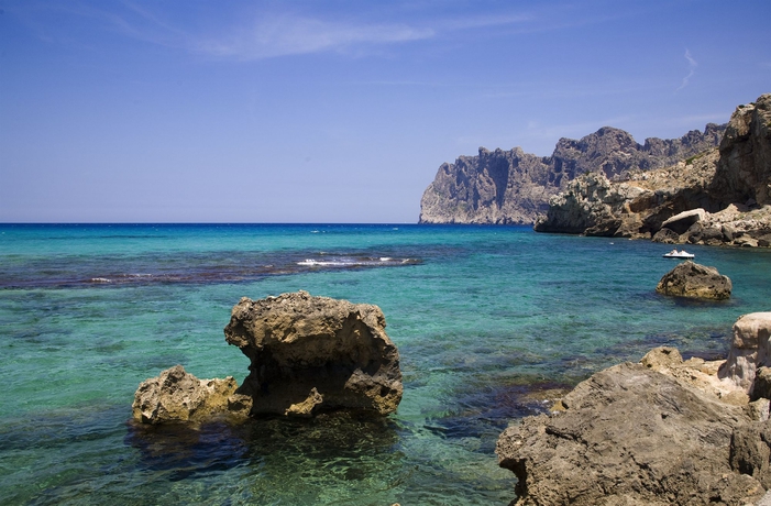 Imagen de los exteriores del Hotel Globales Don Pedro. Foto 13